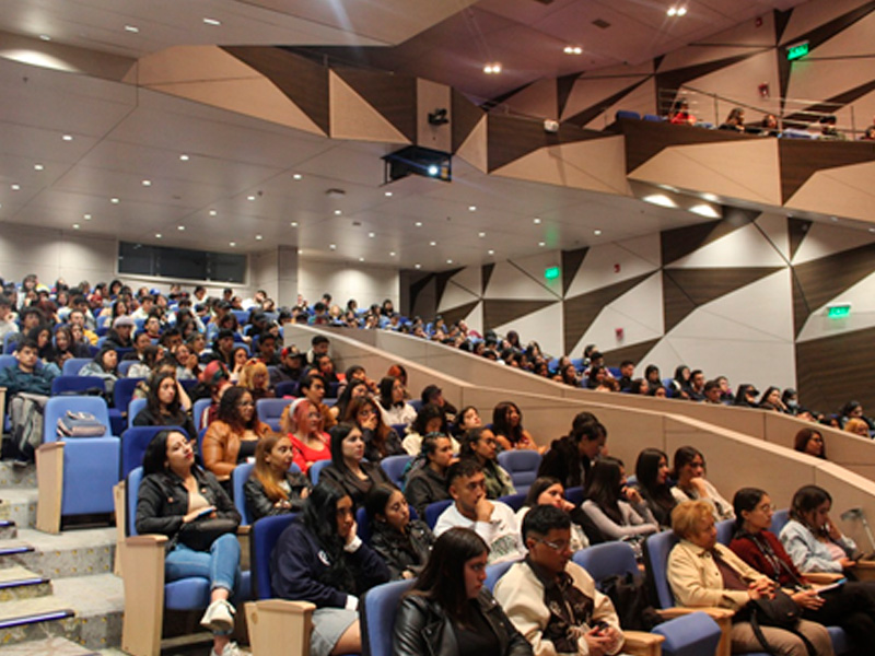 El II Congreso Internacional de Lenguas Modernas – CILMO, llega el 10 y 11 de octubre junto con los programas de Diseño de Modas y Gastronomía para celebrar la interdisciplinariedad y fortalecer redes colaborativas de investigación.