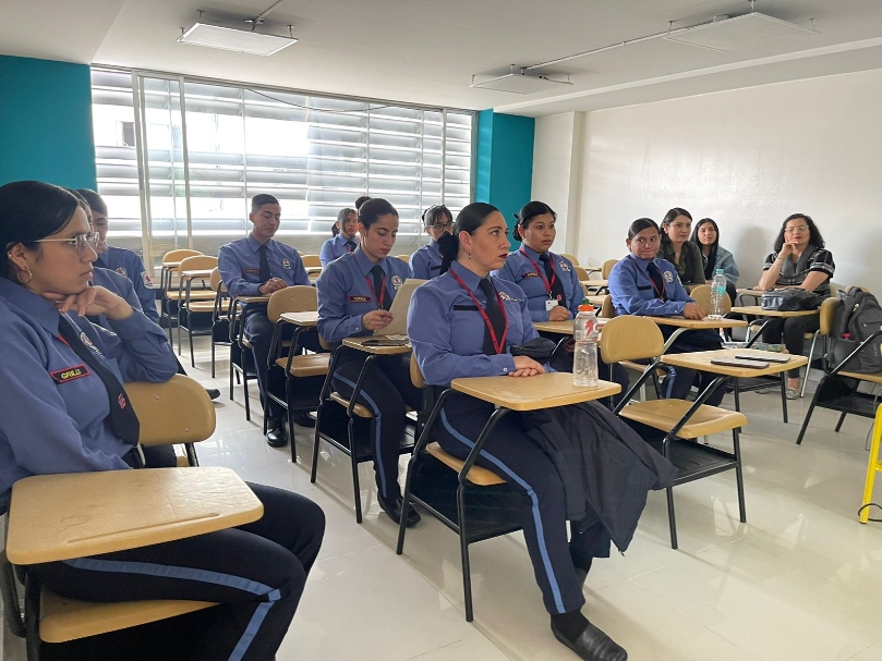 Fortaleciendo la Seguridad en la Universidad ECCI: Capacitación del Personal de Seguridad