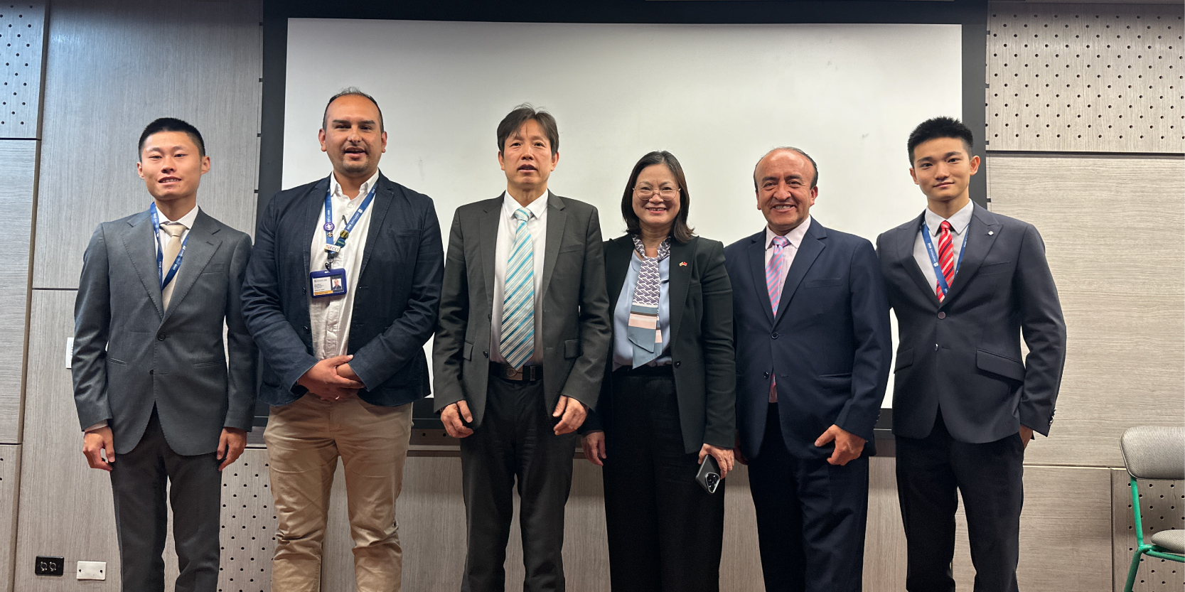 Inteligencia artificial y mandarín técnico llegan a ECCI de la mano de SCAU