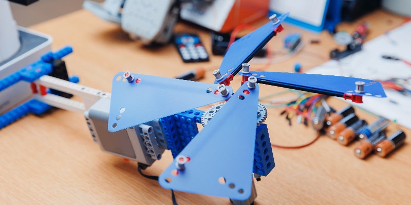 Robots, automatización y tecnología: esto es lo que aprenderás en Ingeniería Mecatrónica